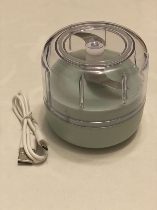 Компактный блендер