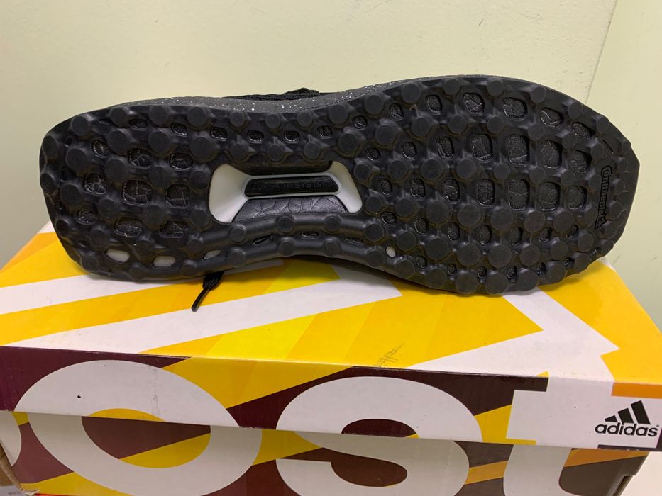 Нови мъжки маратонки Adidas Ultraboost black/Gold номер 42 и 43