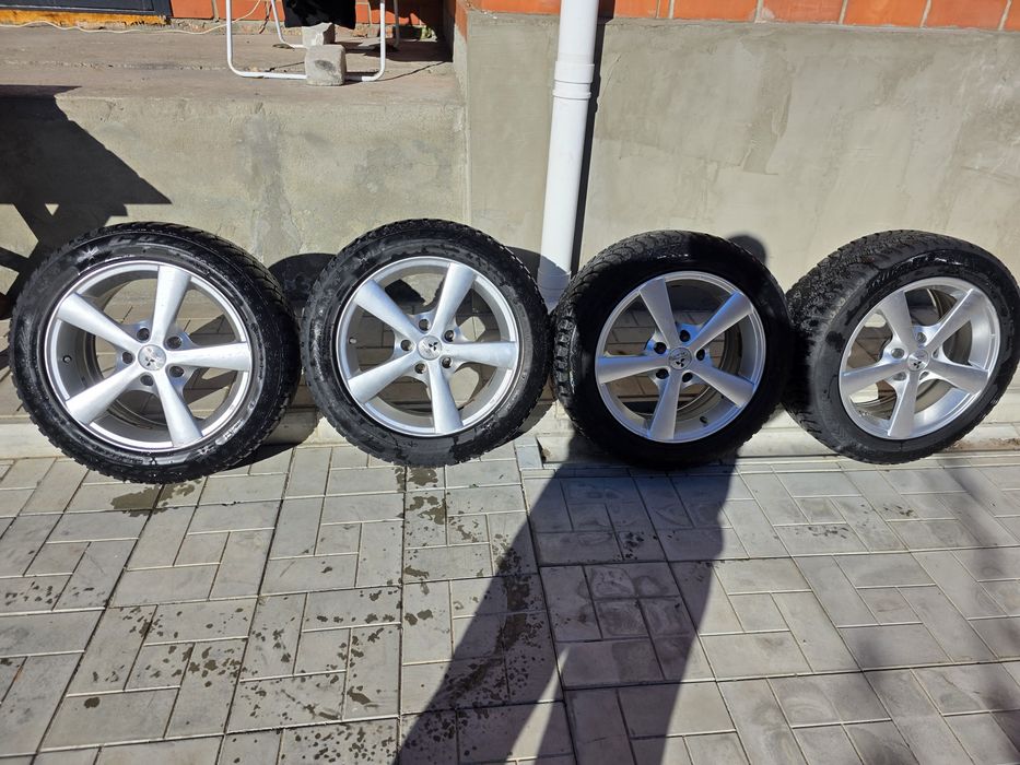Колёса в сборе диски с шинами R16