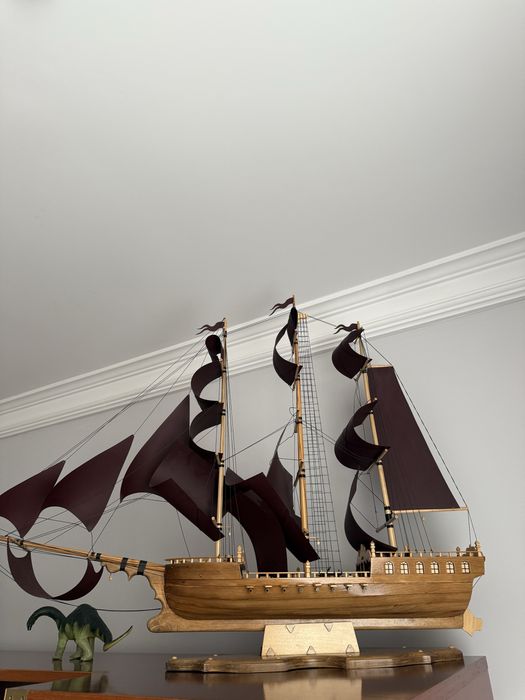 Продам Карабль деревянный ручной работы