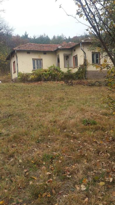 Продавам къща в село Шума