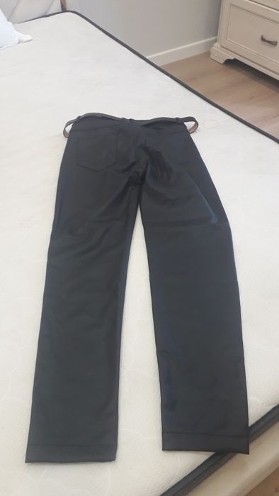 продаю вещи .кофта . кожаные юбки и брюки