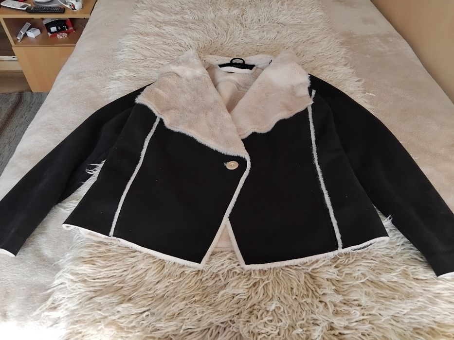 Дамско яке размер М черен цвят актуален модел