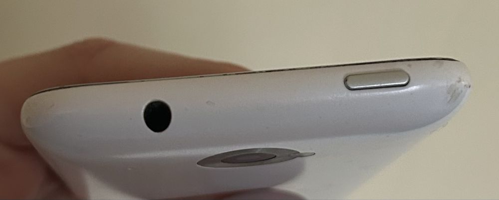 Телефон HTC Desire 601