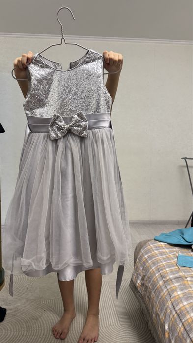 Платье 134 см нарядное