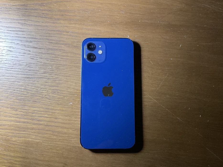 IPhone 12, 64гб памяти