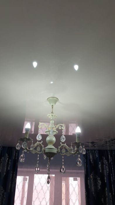 Продам люстру 3рожк.