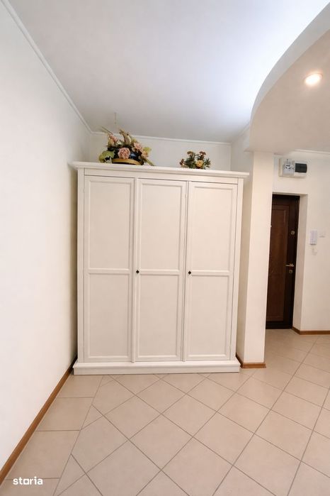 Apartament 3 camere-mutare imediată-ultracentral-vedere panoramică