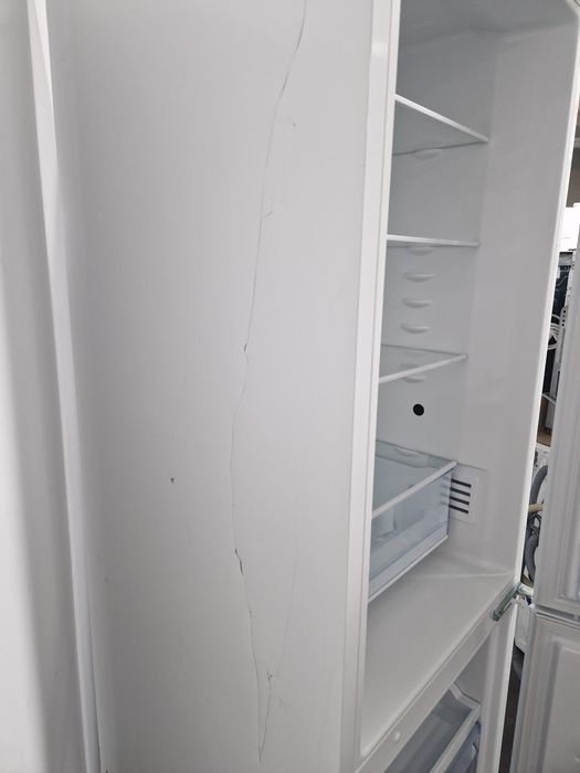 Хладилник с фризер Bosch A++ No Frost