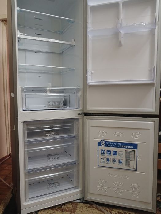 Холодильник Samsung refrigerator