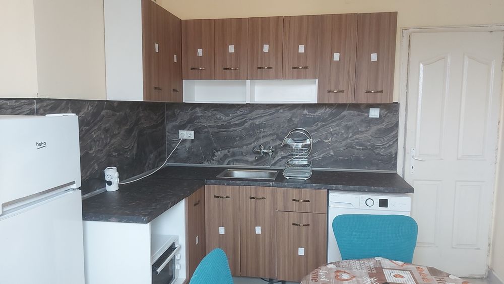 Продава се Четиристаен апартамент в Русе, Център - 105 кв.м за 8 €/кв.м - Снимка #7