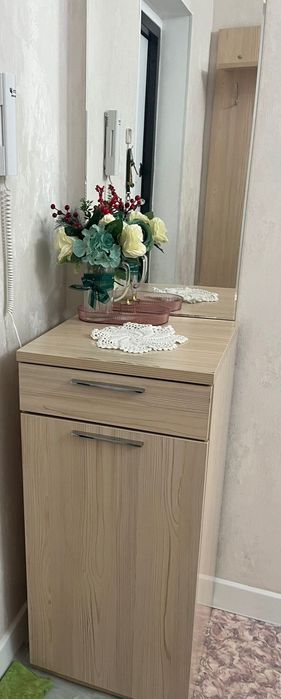 Продам гарнитур для прихожей