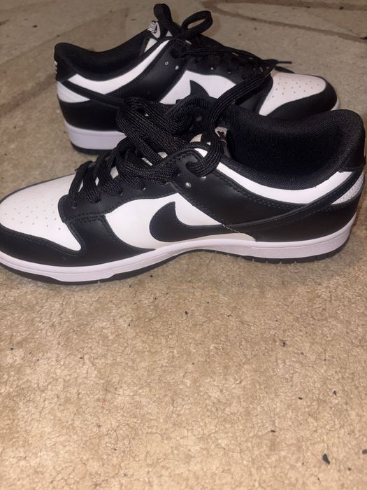 Nike Panda Dunks