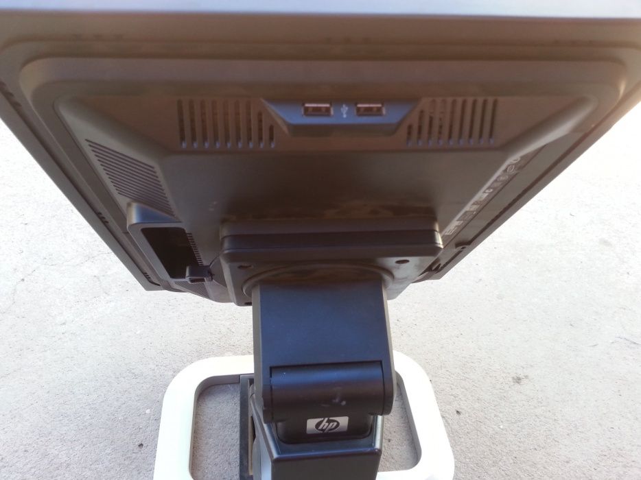 Monitor 19" HP LP1965 cu ecran rotitor