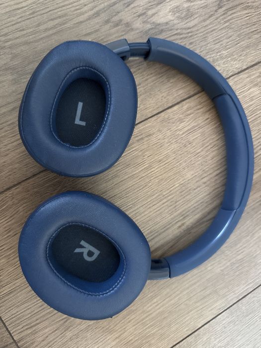 Продам наушники jbl