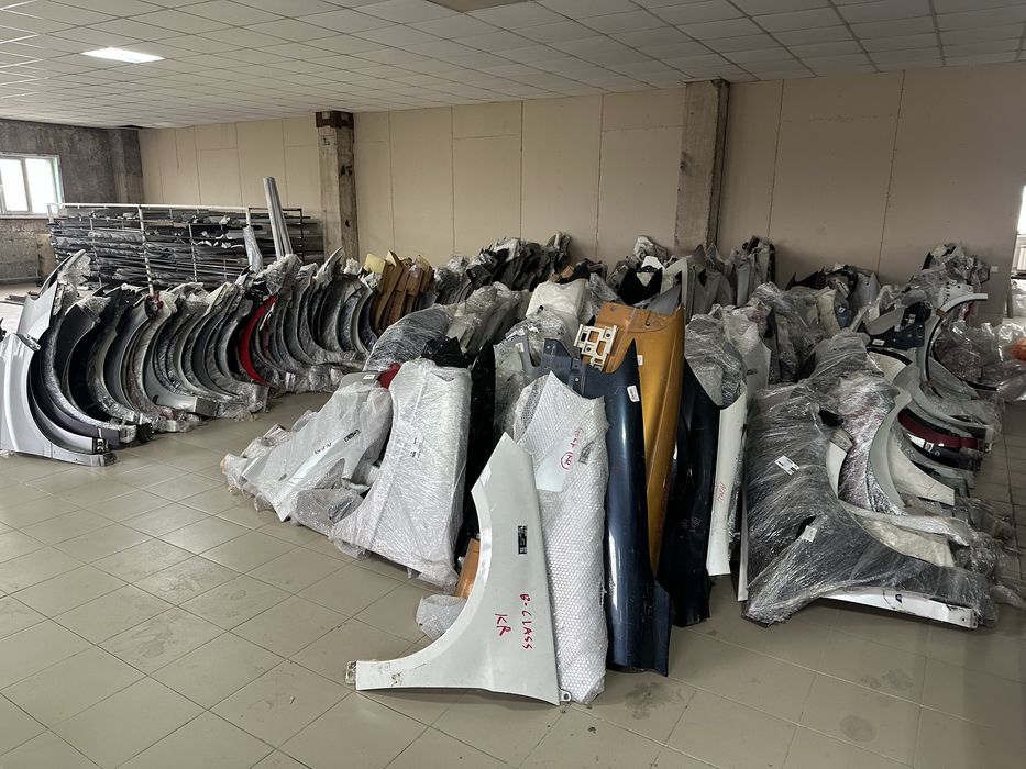 Крыло переднее оригинал контракт