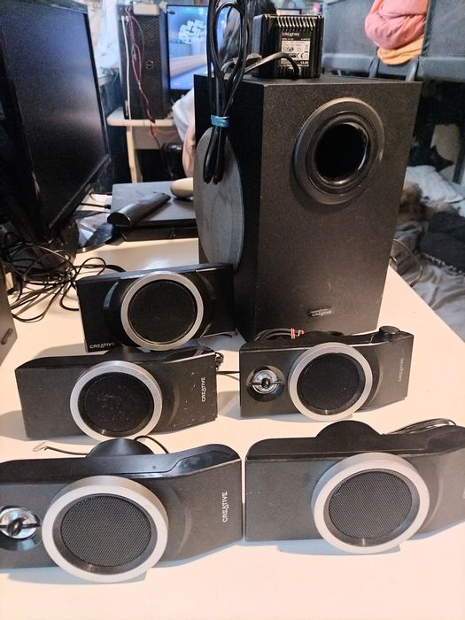 Vând un sistem   creative inspire T6100 inpecabi