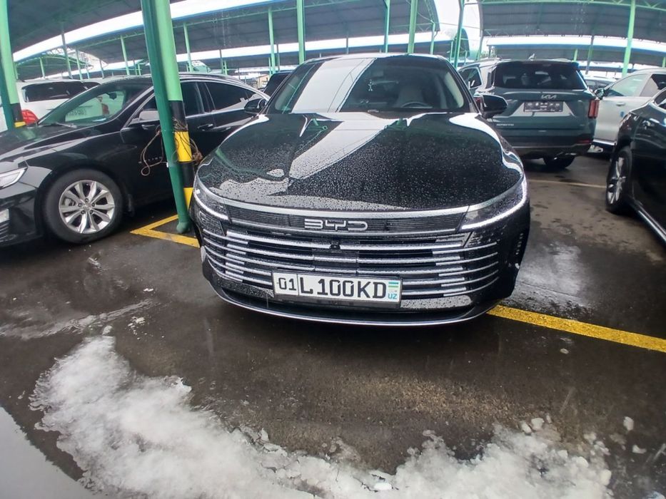 BYD chazor sotiladi 2024 2 poziciya