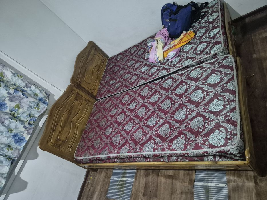 матрасом в хорошем состоянии