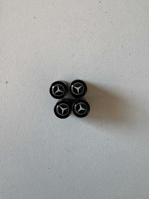 Капачки за вентили Mercedes