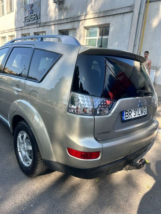 Mitsubishi Outlender