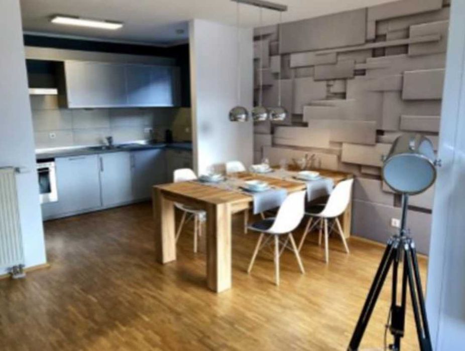 Дава се под наем Двустаен апартамент в Пловдив, Христо Смирненски - 65 кв.м за 204 € - Снимка #1