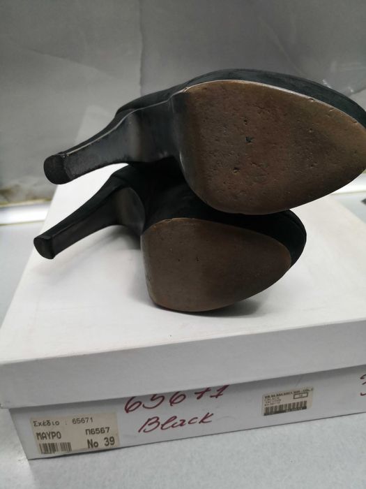 Дамски ботуши велурени, черни