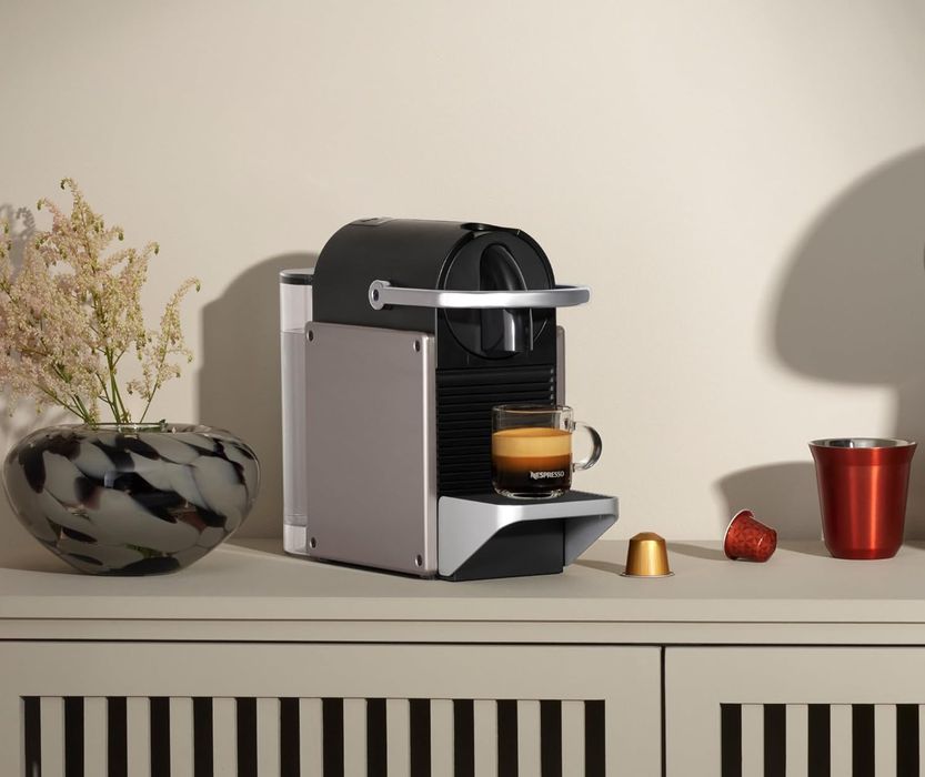 Nespresso Krups Pixie Titan XN306T10, 1260W, 19 бара, 0.7 литра,