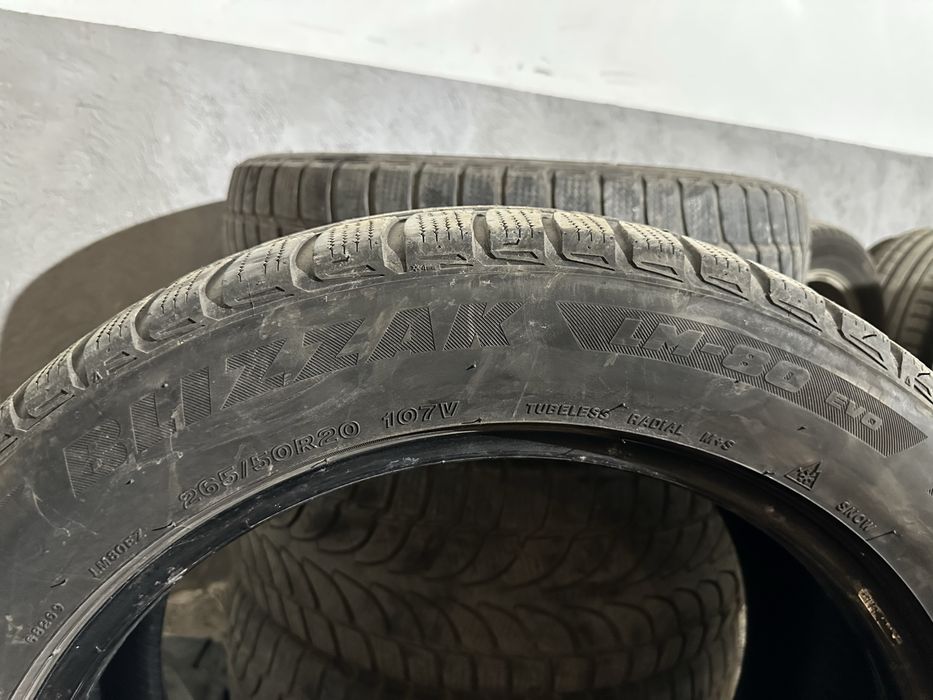Зимни гуми Brigestone blizzak 265/50/20 ДОТ 2018