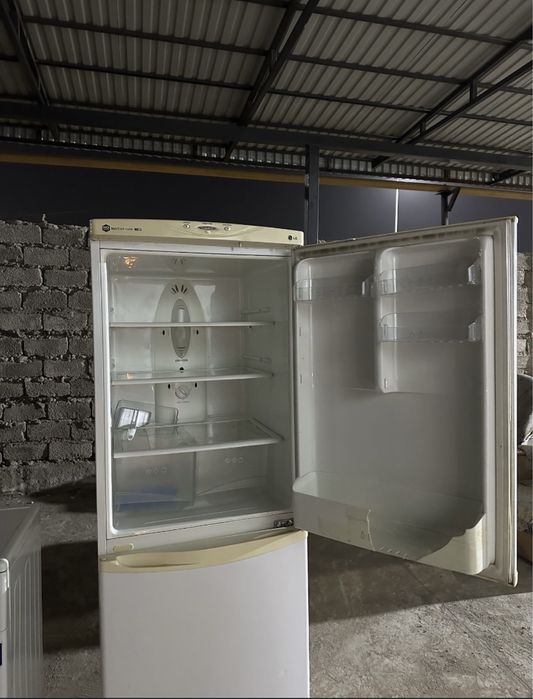 Холодилник Samsung