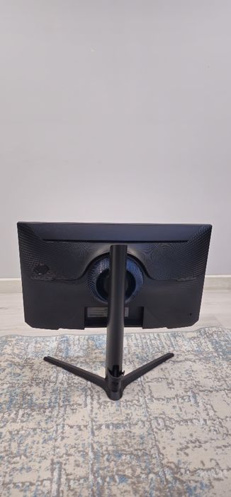 Монитор Samsung Odyssey G4 разбит экран