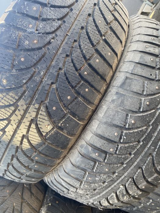 На 18 255/55  4 в наличии
