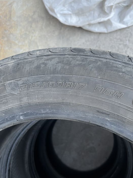 Продам 4 шины бу 215/60R17 96H