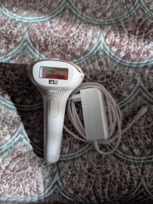 Фотоепилатор Philips Lumea Advanced SC1994