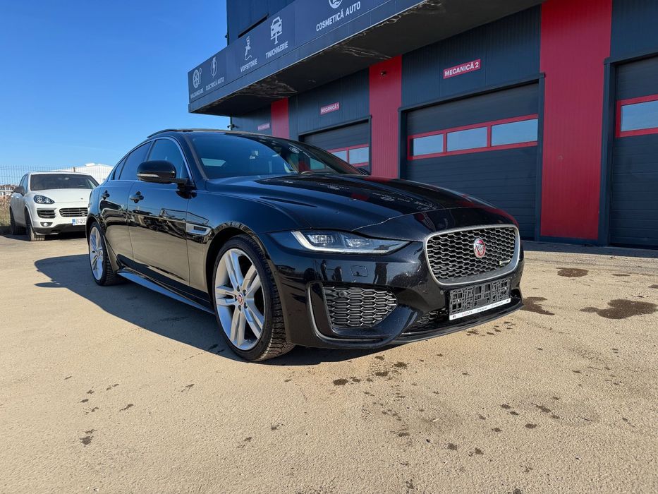 Jaguar XE pachet R-dinamic ,panoramic ,far led matrix,keyless,head up