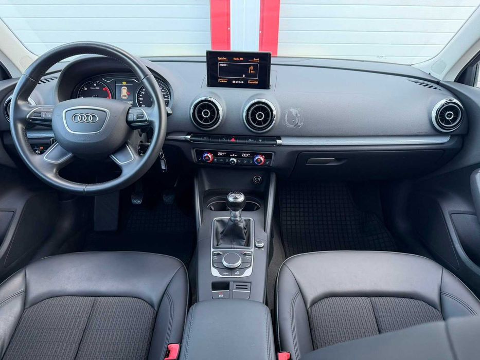 Audi A3 1.6TDI 2015г