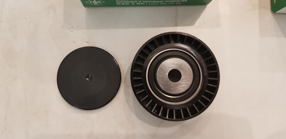 Rola intinzator pompa de apa/ alternator BMW INA