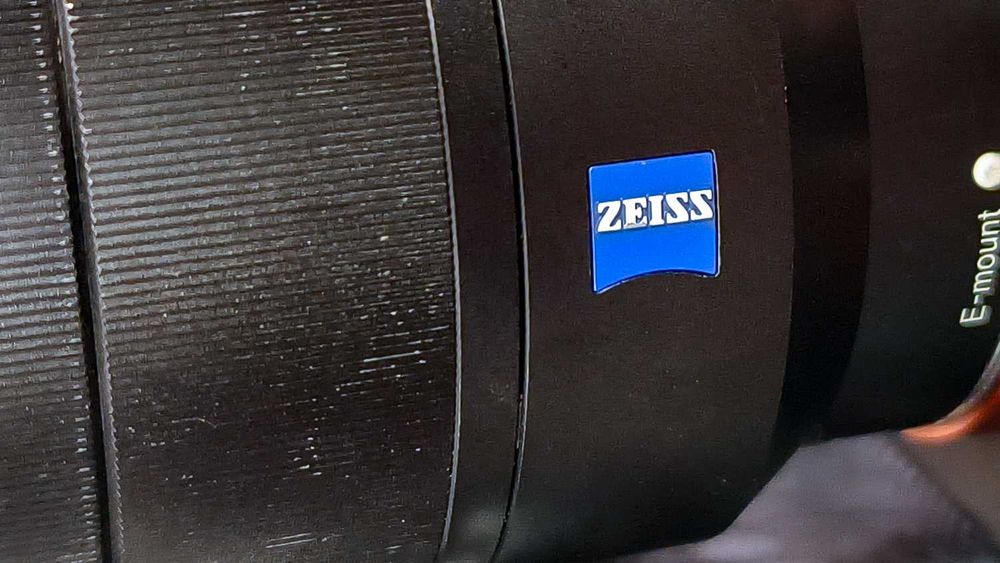 Sony FE 24-70mm F4 Zeiss OSS – Full Frame, IMPECABIL, fără defecte