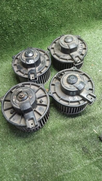 Моторчик печки Mazda