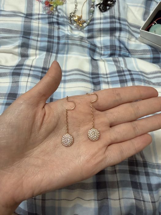 Продаю серьги Swarovski