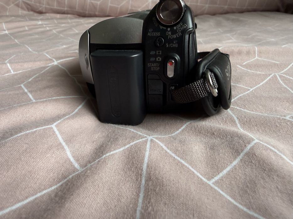 Sony Handycam DCR-SR75E – 40GB HDD, Carl Zeiss, NightShot