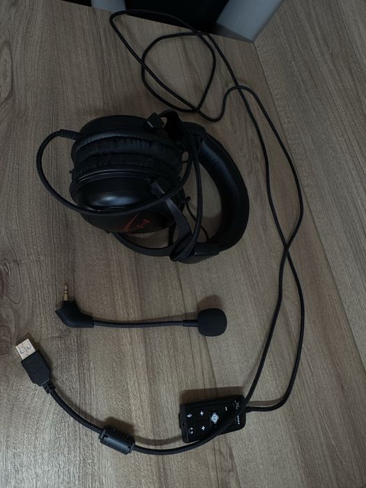 Vand casti gaming