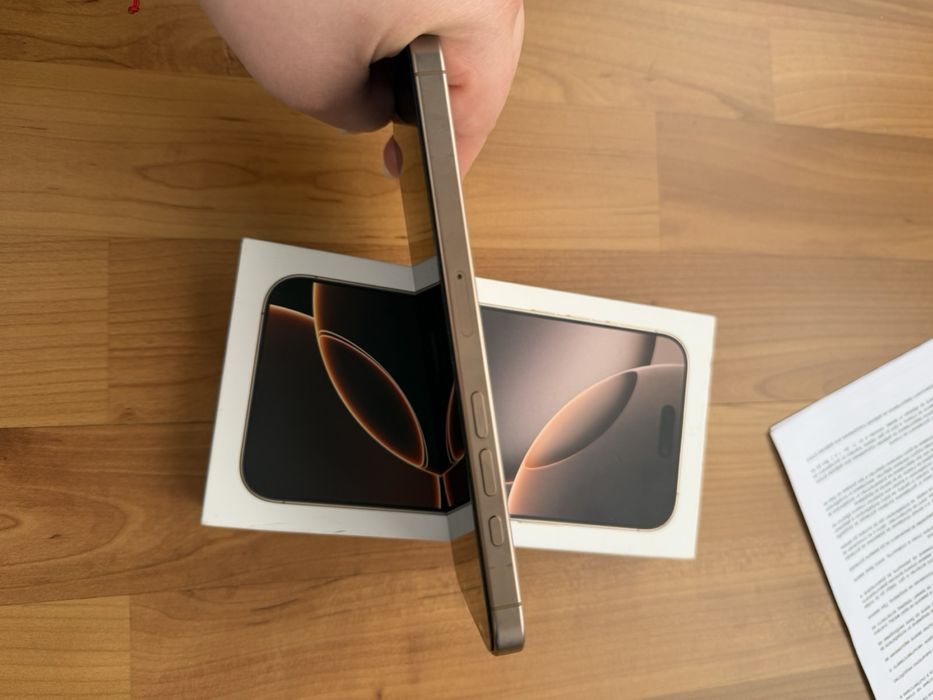 iPhone 16 Pro Max 256GB 36м Гаранция