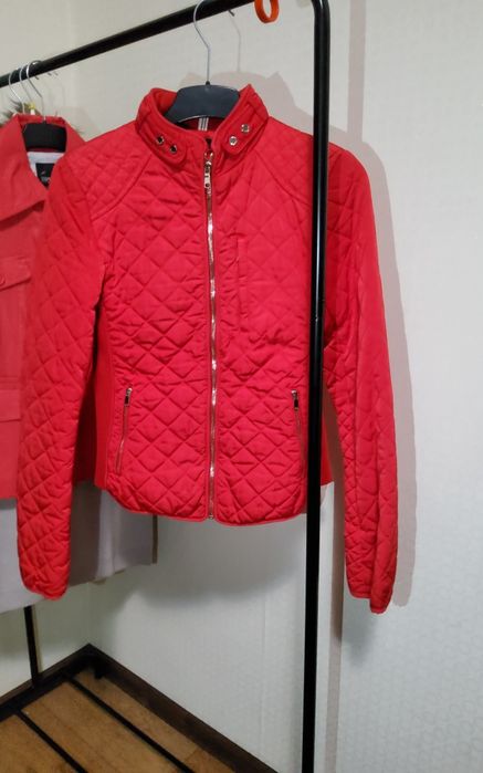 Продам пуховик Esprit collection