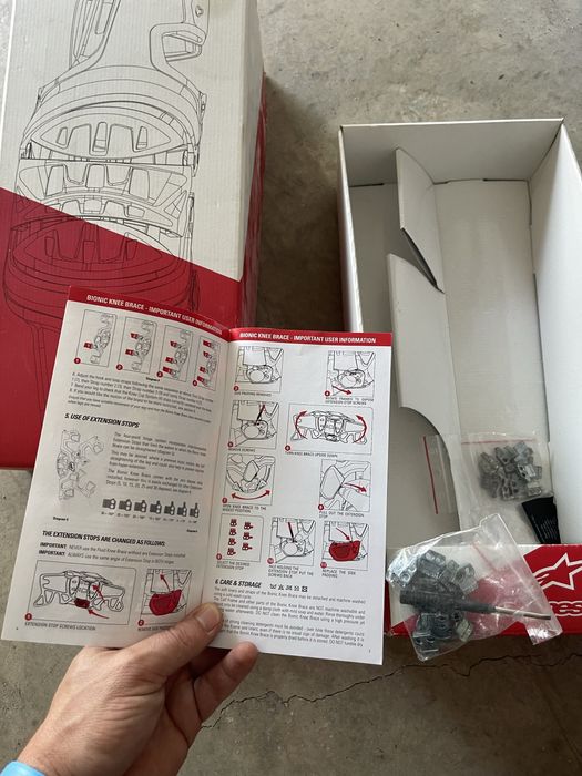 Наколенки ALPINESTARS Bionic Carbon