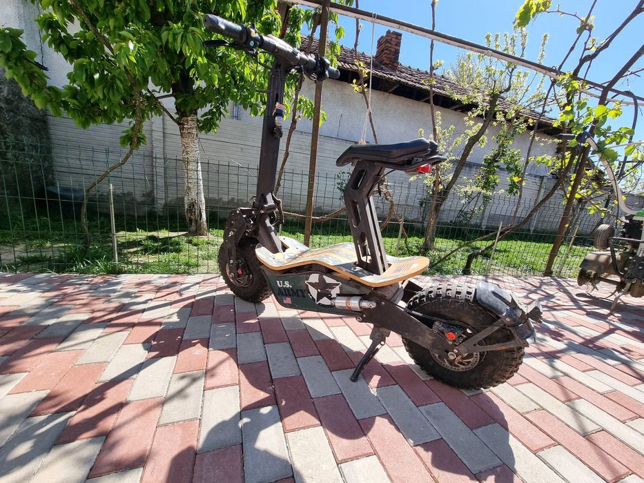 vand scuter electric/moped