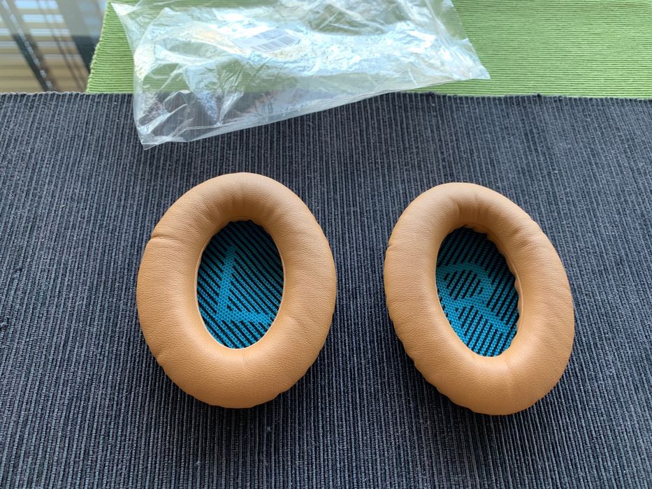 Bose QC 25 & 35 накрайници: черни,светло кафяви