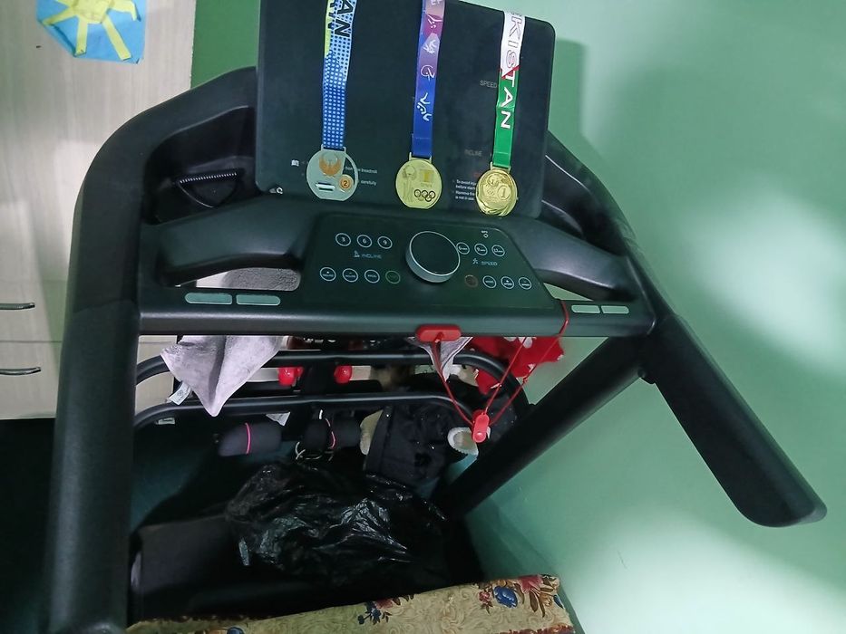 Беговой дорожка сотилади