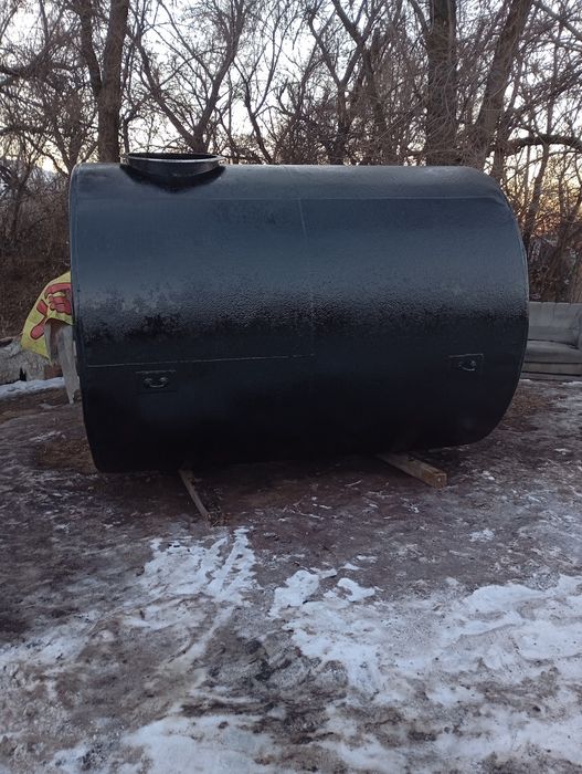 Продам ёмкость и годовую емкость