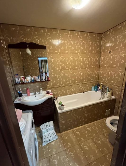 De închiriat apartament cu doua camere